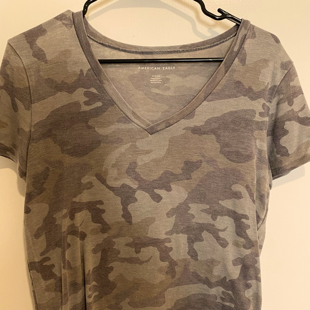Camo short sleeve Vneck